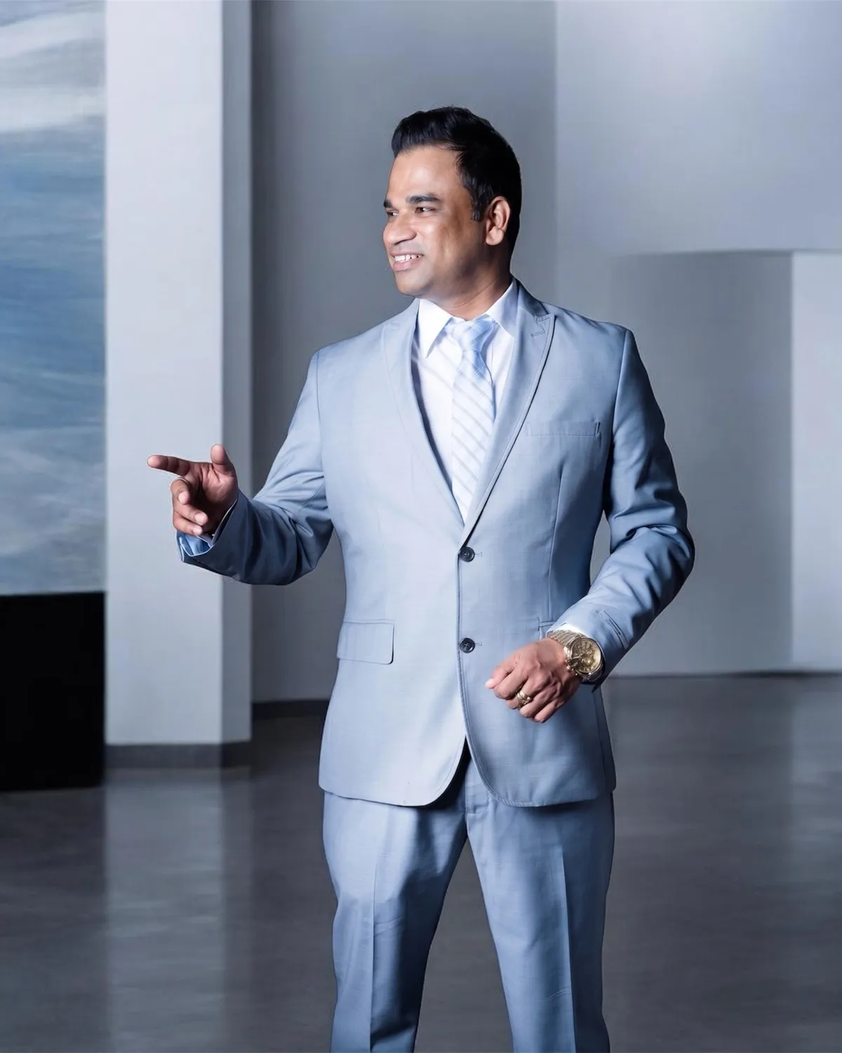 Deepu Raveendran, licensed mortgage broker